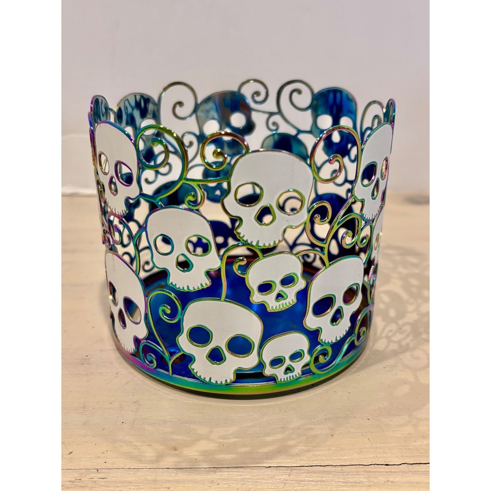 Bath & Body Works Halloween Glow In The Dark Skull 3-Wick Candle Holder 2022